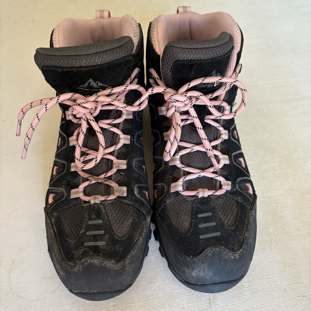 Norti V8 Womens Black & Pink Waterproof Hiking Boot Size 10